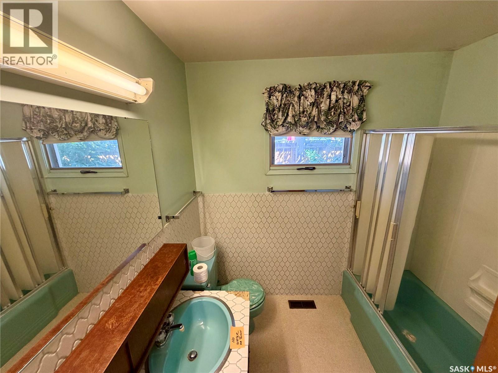 1247 Gordon Road, Moose Jaw, Saskatchewan  S6H 3E3 - Photo 10 - SK044304