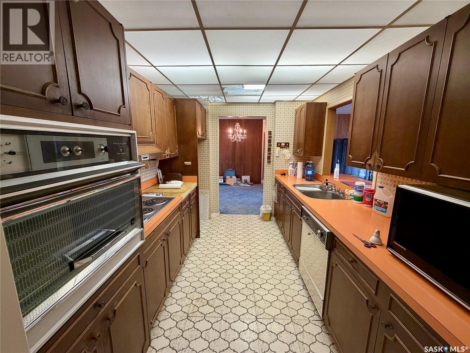 1247 Gordon Road, Moose Jaw, Saskatchewan  S6H 3E3 - Photo 6 - SK044304