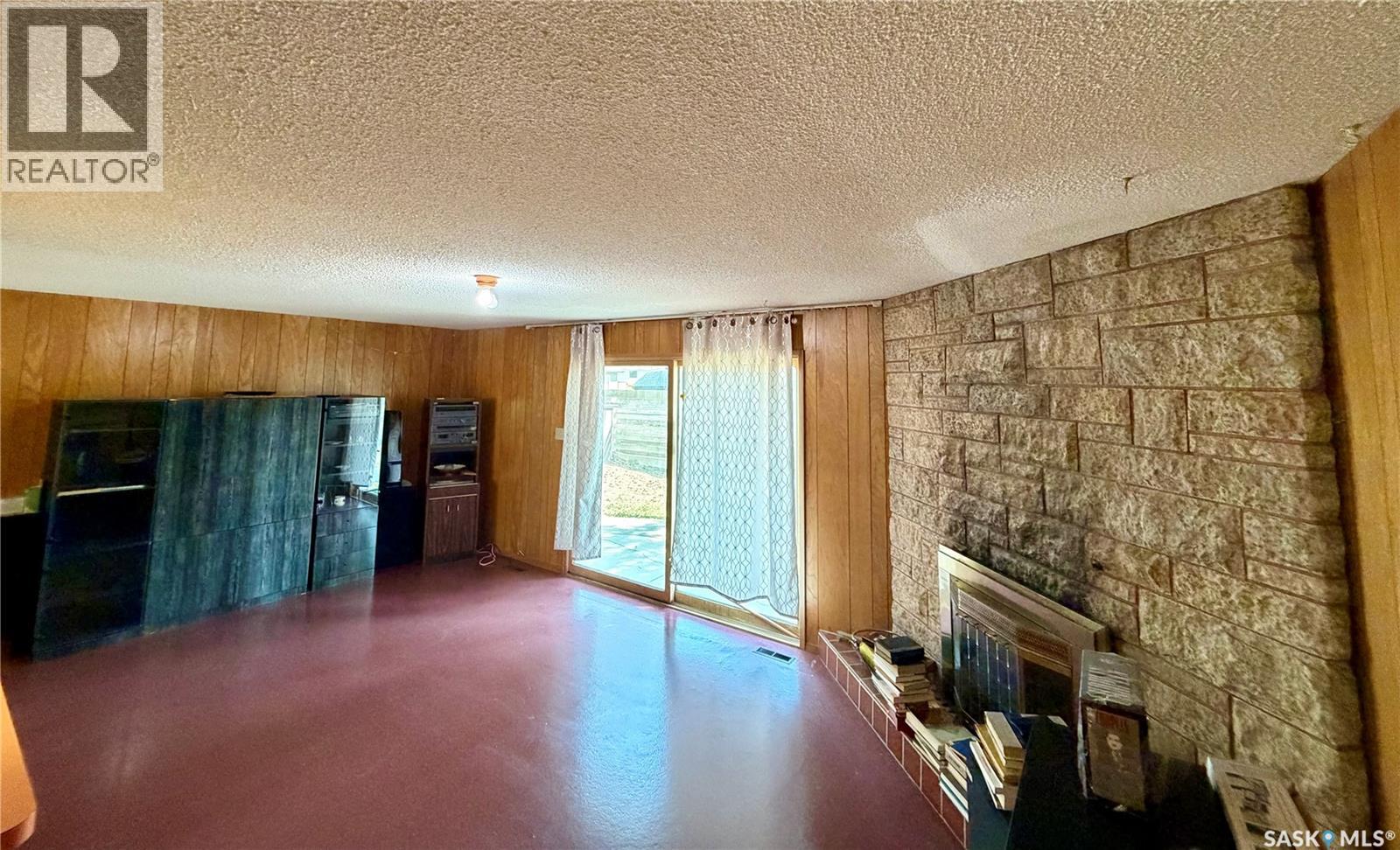 1247 Gordon Road, Moose Jaw, Saskatchewan  S6H 3E3 - Photo 7 - SK044304