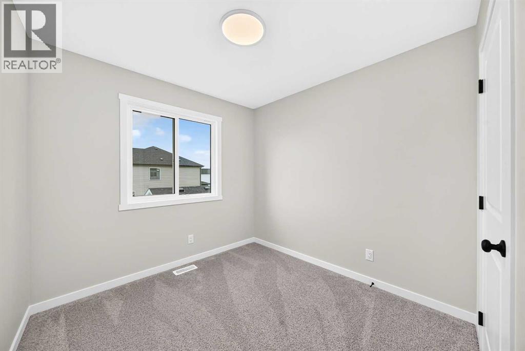 265 Heirloom Way SE, Calgary, Alberta  T3S 0P8 - Photo 33 - A2322318
