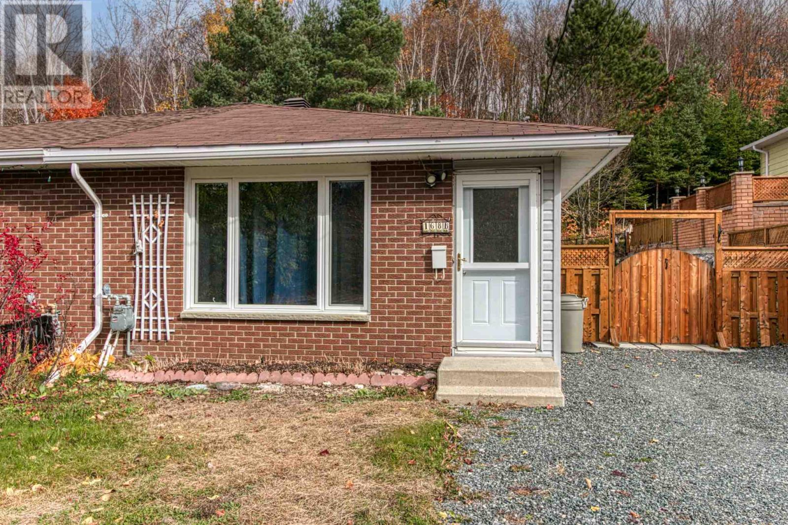 168b Ottawa Ave, Elliot Lake, Ontario  P5A 2N7 - Photo 3 - SM261455