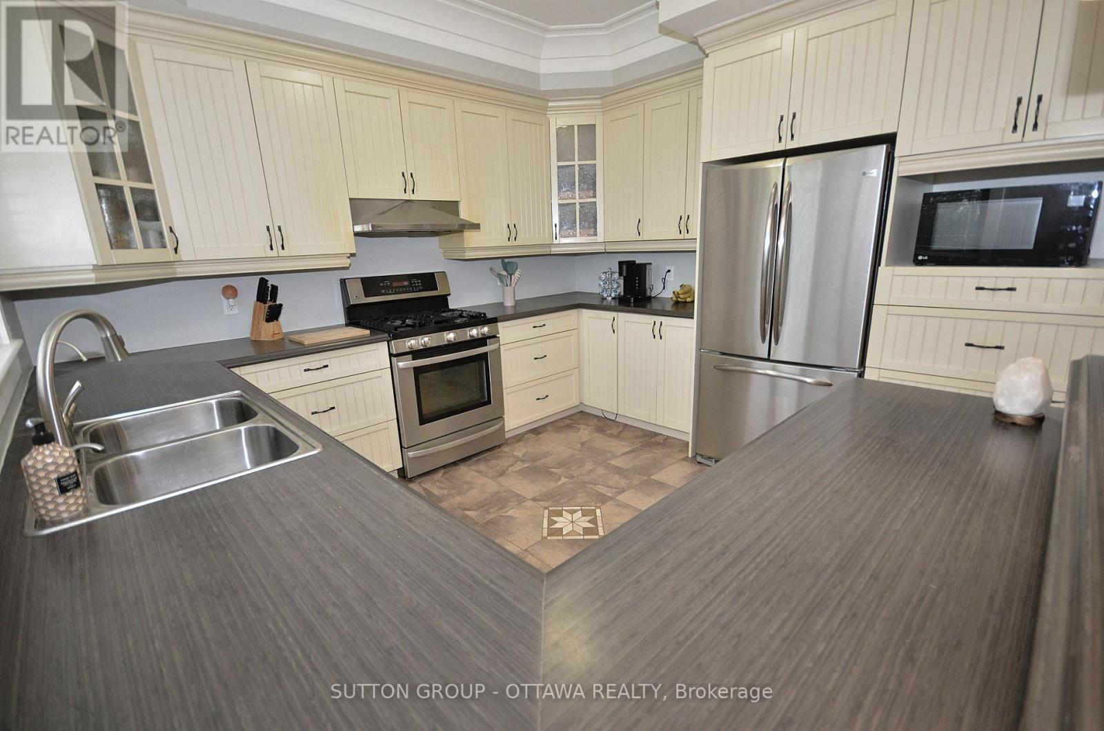588 Russell Road, Clarence-Rockland, Ontario  K0A 2A0 - Photo 9 - X13582568