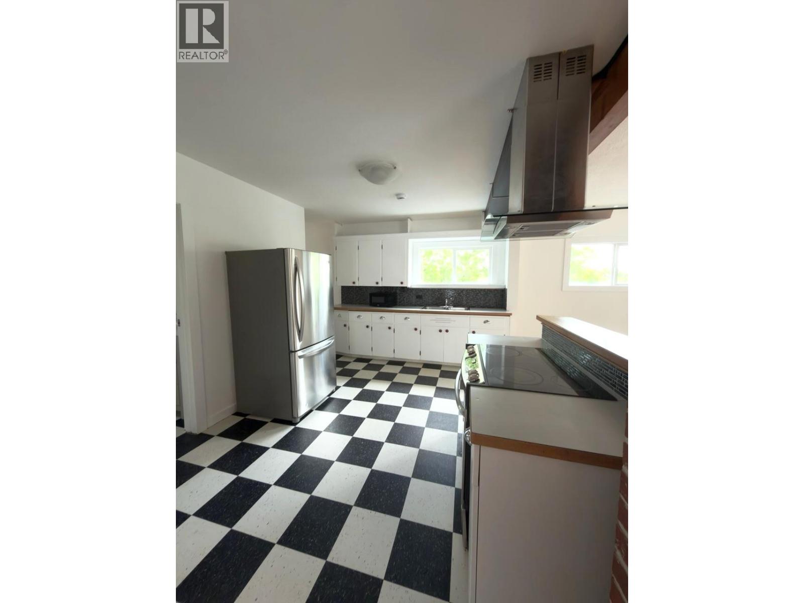664 Rotary Drive, Kimberley, British Columbia  V1A 1E3 - Photo 6 - 10396318