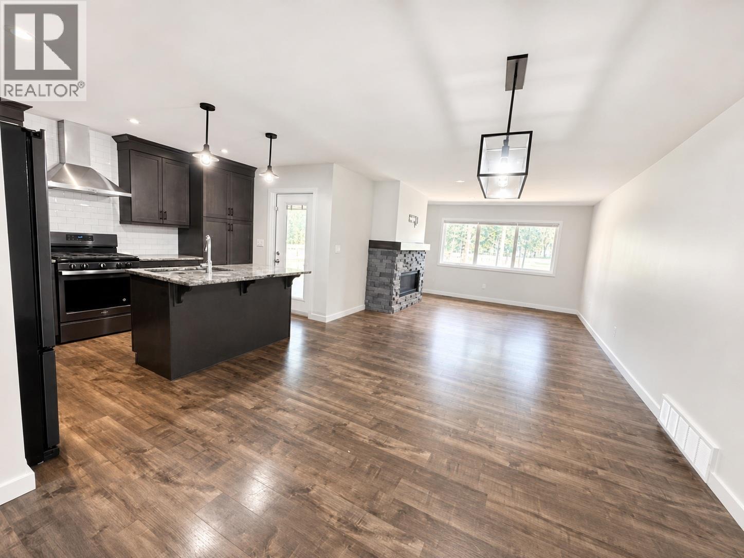156 Shadow Mountain Boulevard, Cranbrook, British Columbia  V1C 0C6 - Photo 3 - 10396512