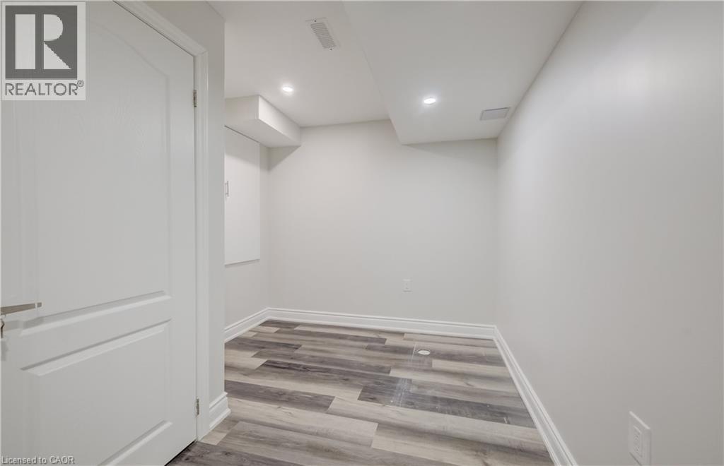 52 Pointer Street, Cambridge, Ontario  N3E 0B4 - Photo 43 - 40852599