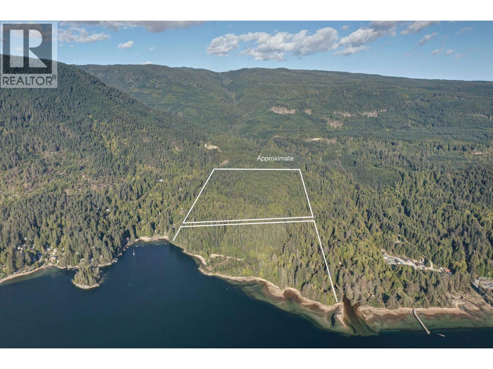 7425 Sechelt Inlet Road, Sechelt, British Columbia  V7Z 0C7 - Photo 2 - C8080937