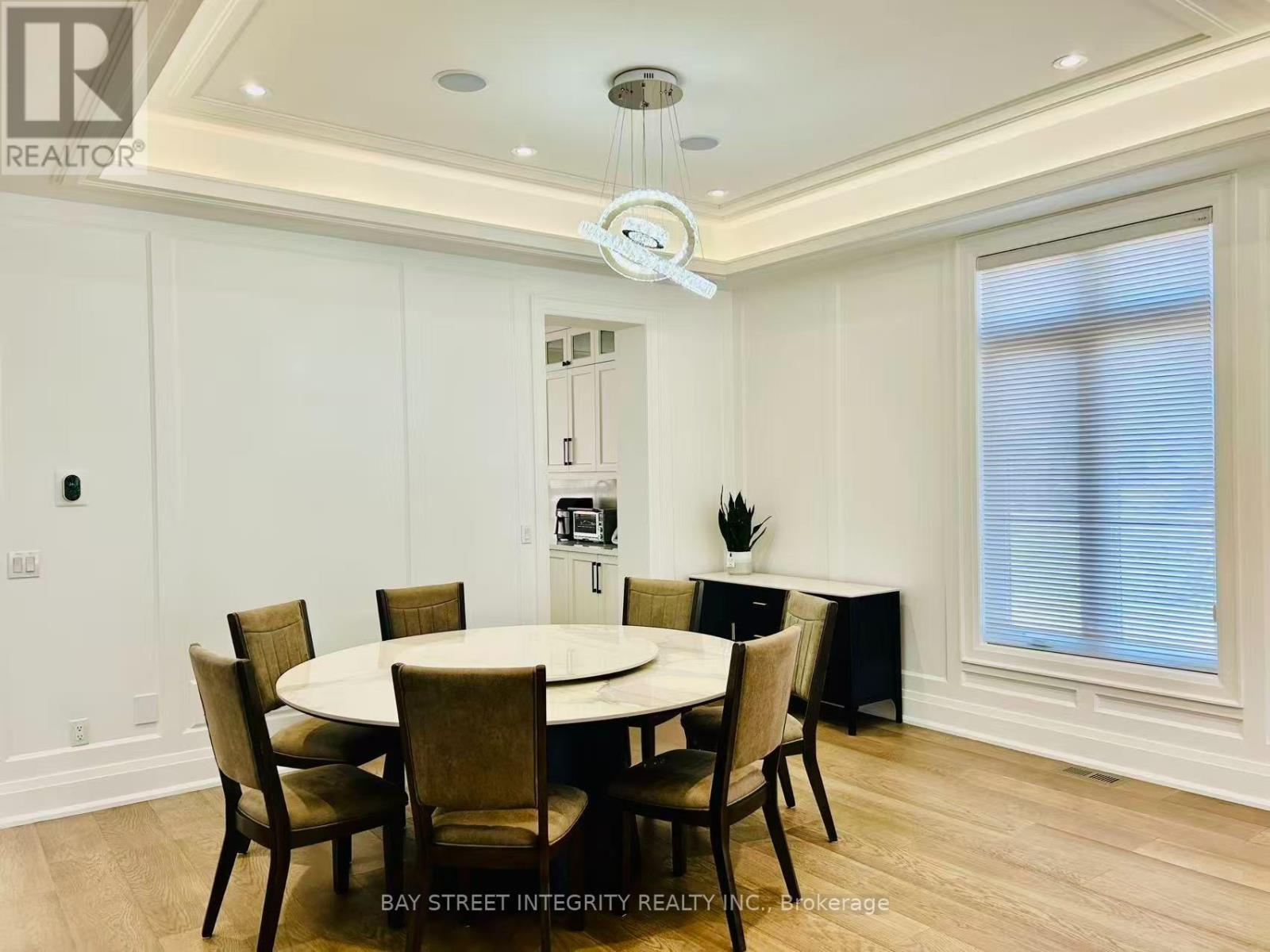 158 Elmwood Avenue, Richmond Hill, Ontario  L4C 1L1 - Photo 6 - N13619460