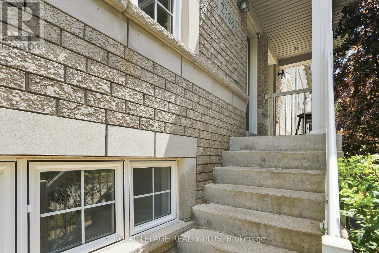 2333 Sutton Drive, Burlington, Ontario  L7L 6Y9 - Photo 6 - W13557874