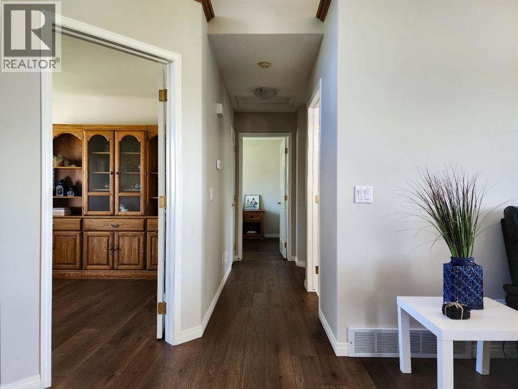 41 Westlynn Drive W, Claresholm, Alberta  T0L 0T0 - Photo 4 - A2293868