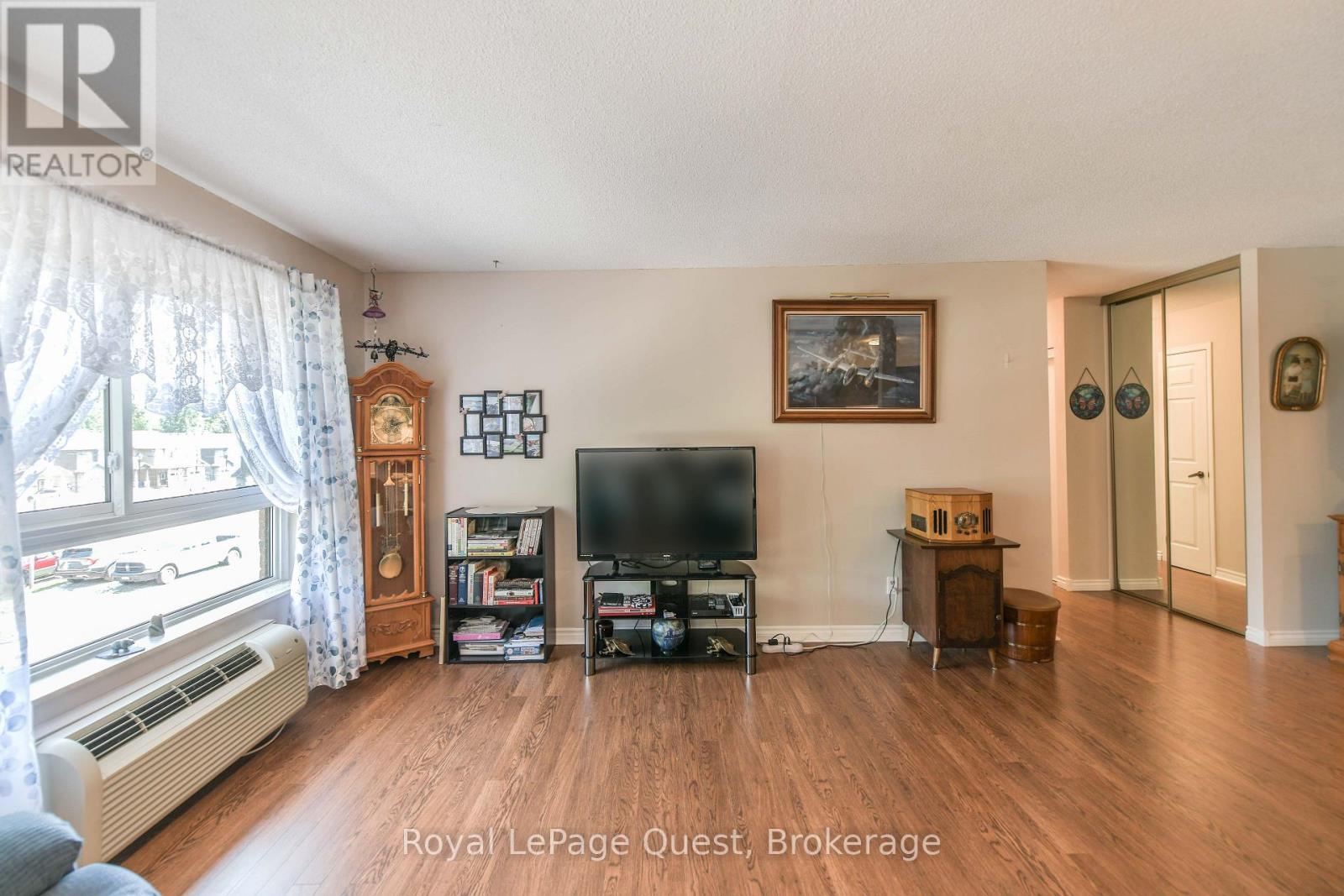 307 - 1047 Mississaga Street W, Orillia, Ontario  L3V 3C7 - Photo 11 - S13631396