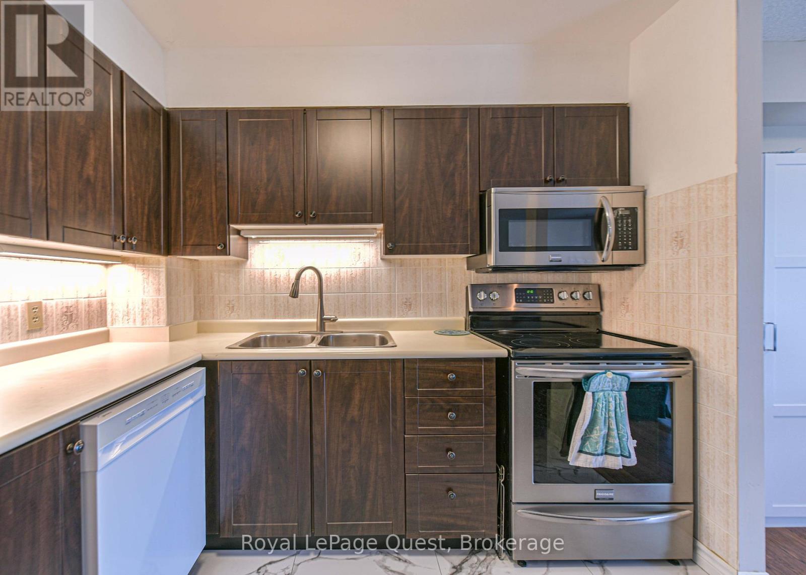 307 - 1047 Mississaga Street W, Orillia, Ontario  L3V 3C7 - Photo 17 - S13631396