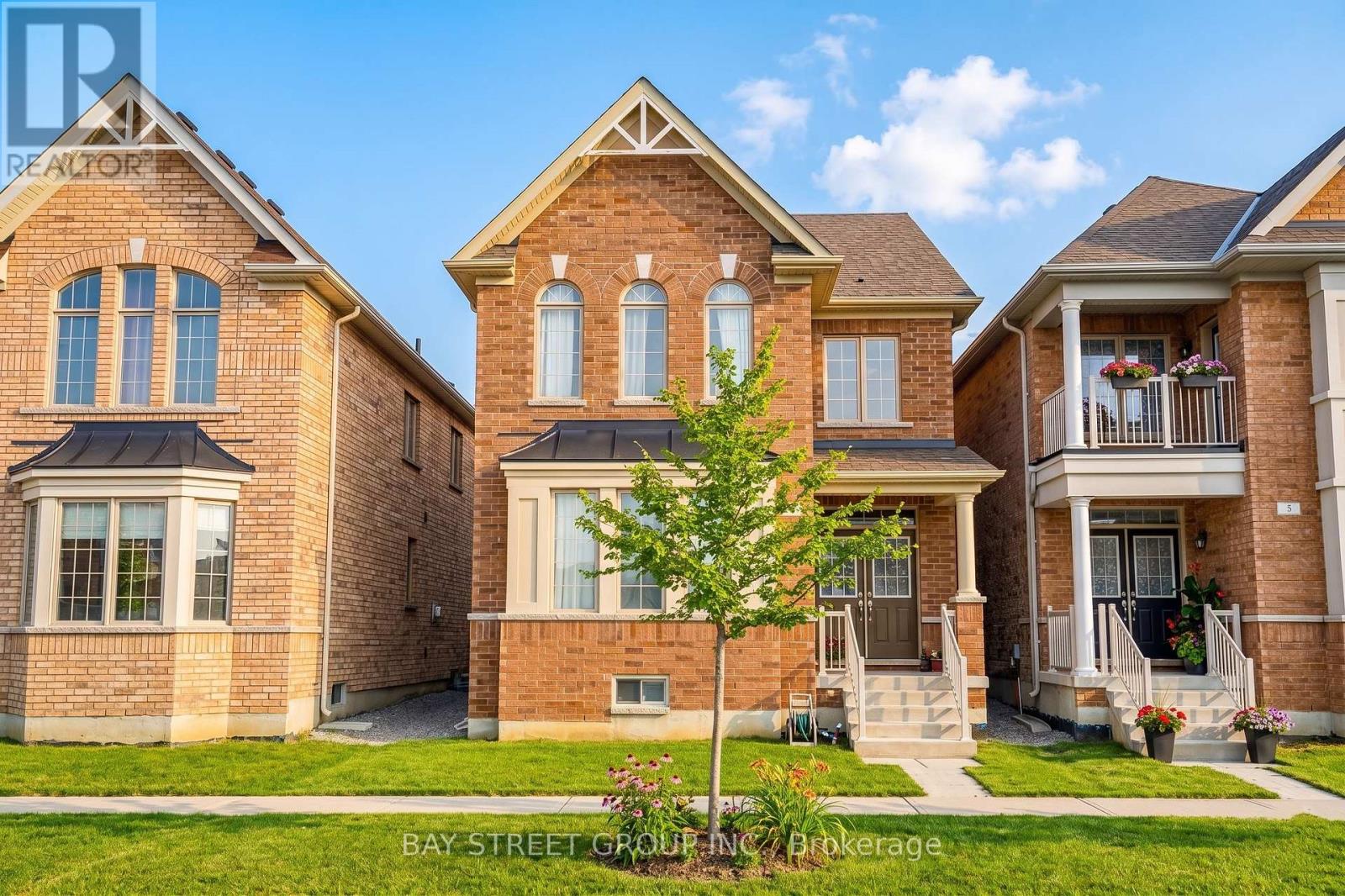 7 GORDON LANDON DRIVE, Markham, Ontario
