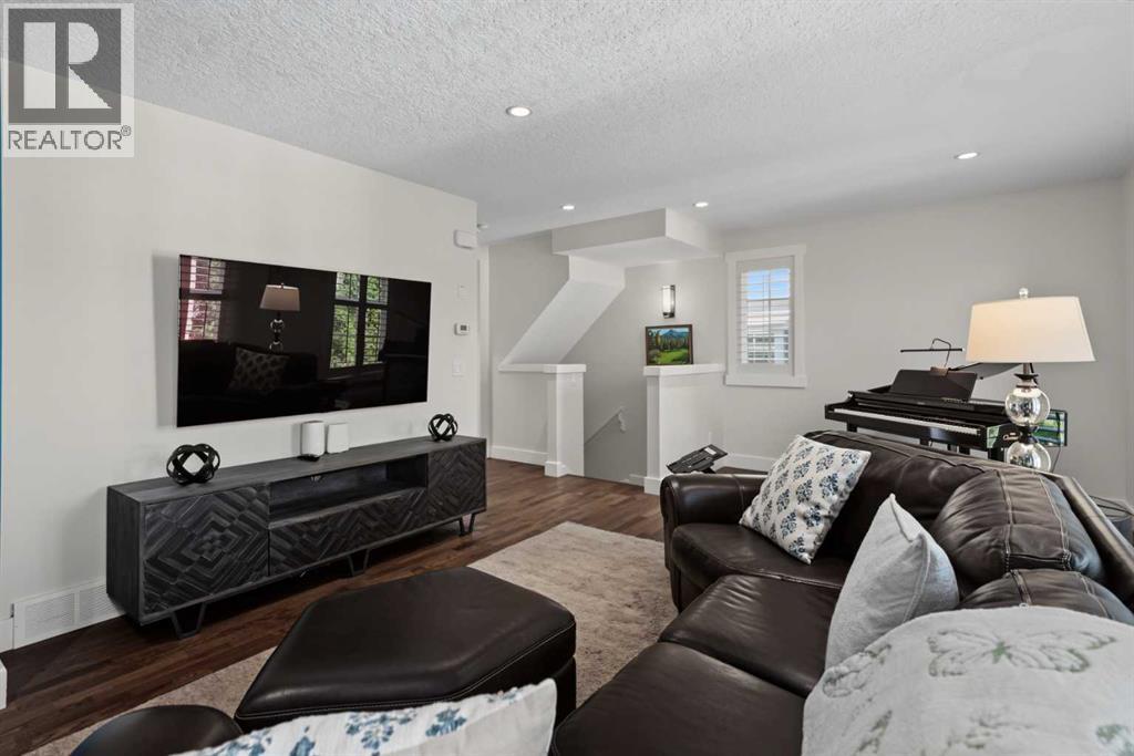 30 And 30g Victoria Cross Boulevard Sw, Calgary, Alberta  T3E 7V2 - Photo 15 - A2325228