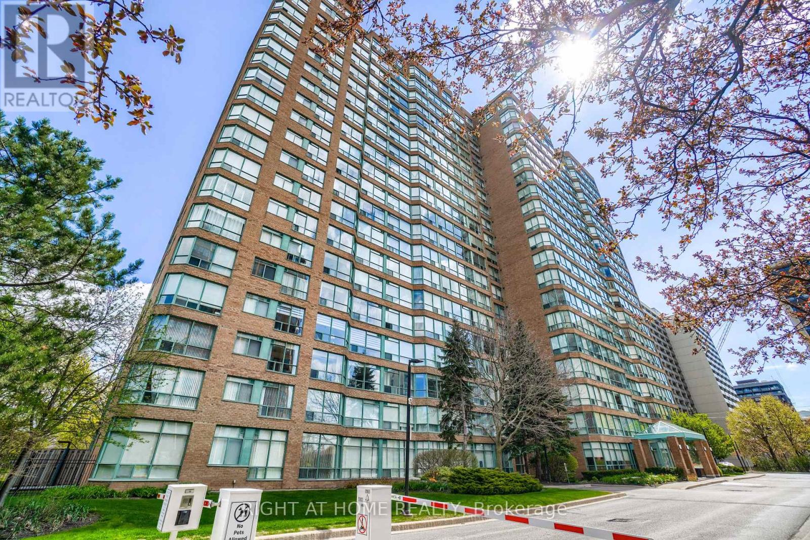 1711 - 1276 MAPLE CROSSING BOULEVARD, Burlington, Ontario