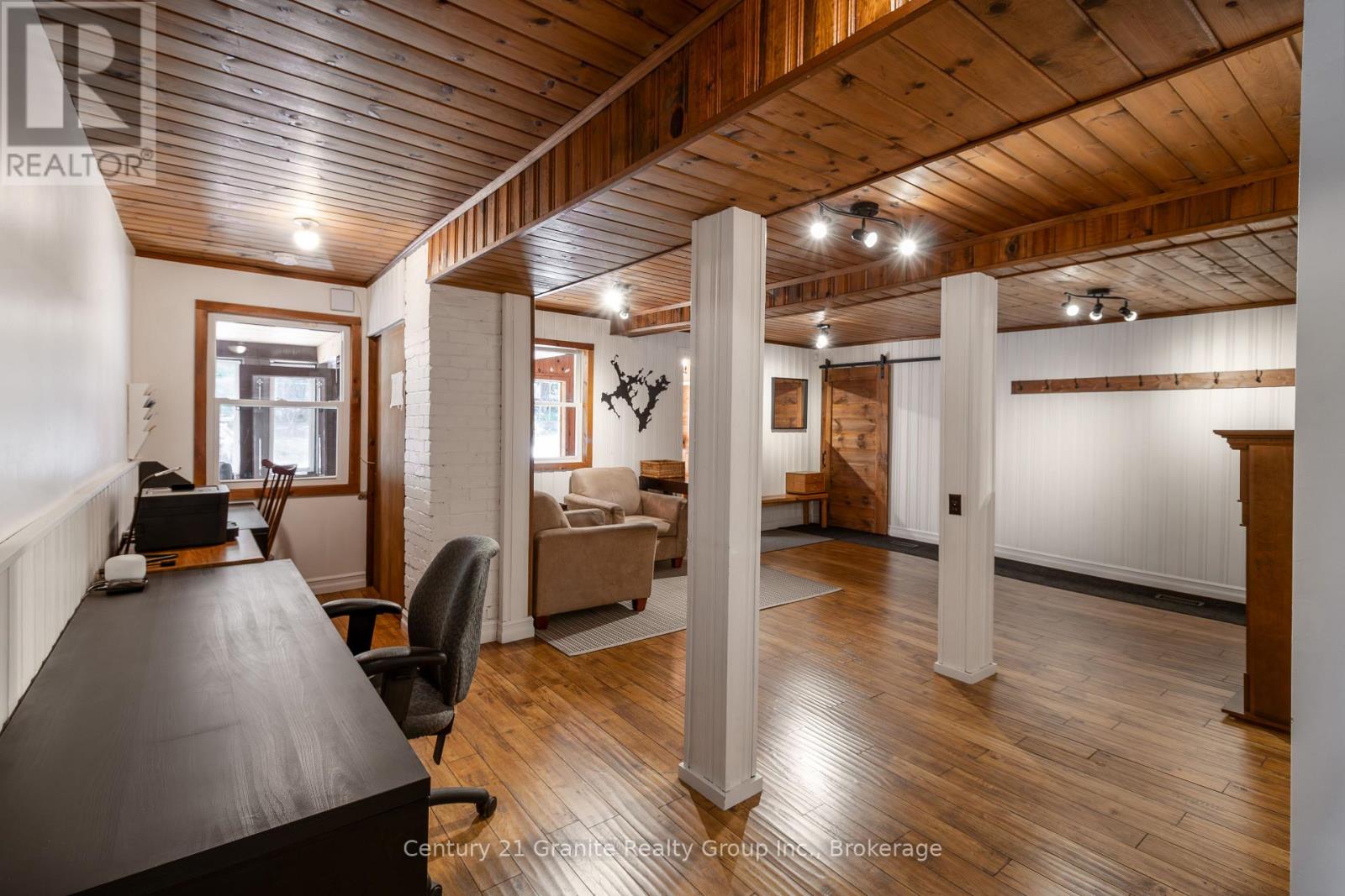 2029 Little Hawk Lake Road, Algonquin Highlands, Ontario  K0M 1S0 - Photo 15 - X12928426