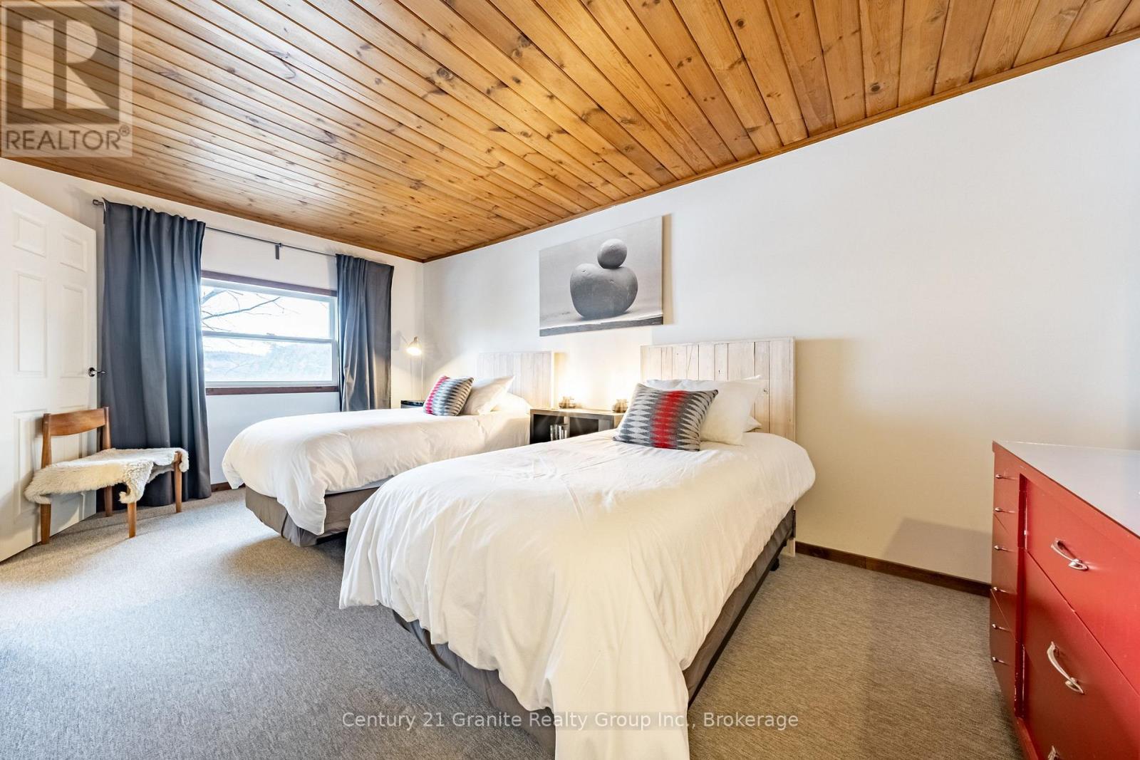 2029 Little Hawk Lake Road, Algonquin Highlands, Ontario  K0M 1S0 - Photo 31 - X12928426