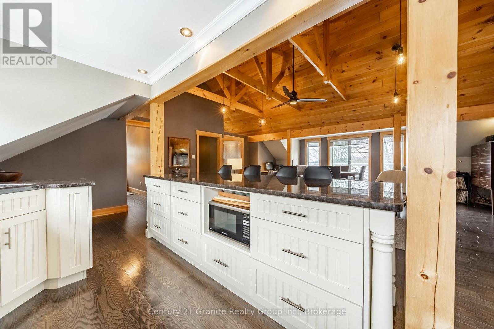 2029 Little Hawk Lake Road, Algonquin Highlands, Ontario  K0M 1S0 - Photo 27 - X12928426