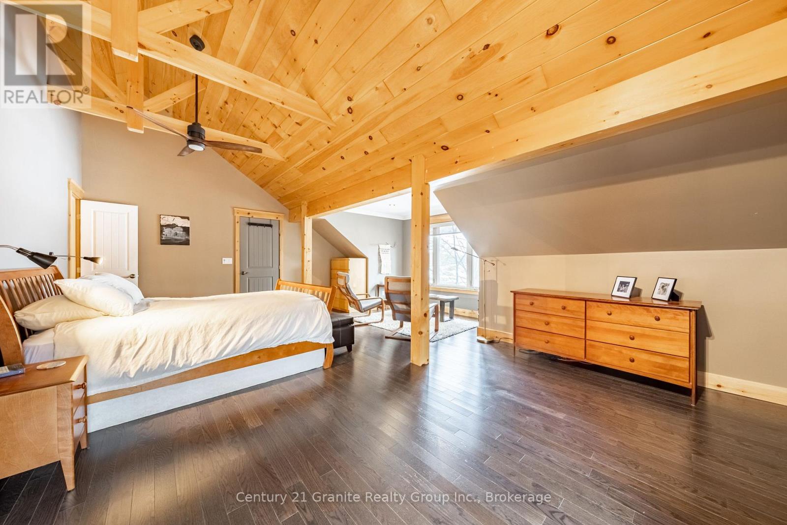 2029 Little Hawk Lake Road, Algonquin Highlands, Ontario  K0M 1S0 - Photo 28 - X12928426