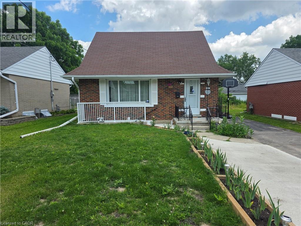 22 MONTROSE Avenue, Kitchener, Ontario