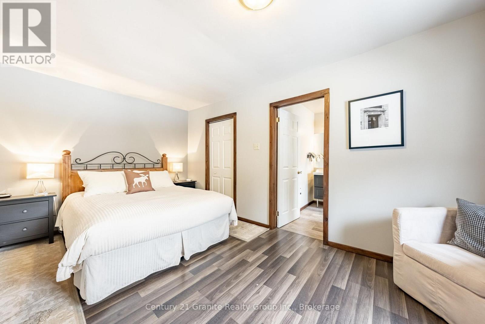 2029 Little Hawk Lake Road, Algonquin Highlands, Ontario  K0M 1S0 - Photo 40 - X12928418