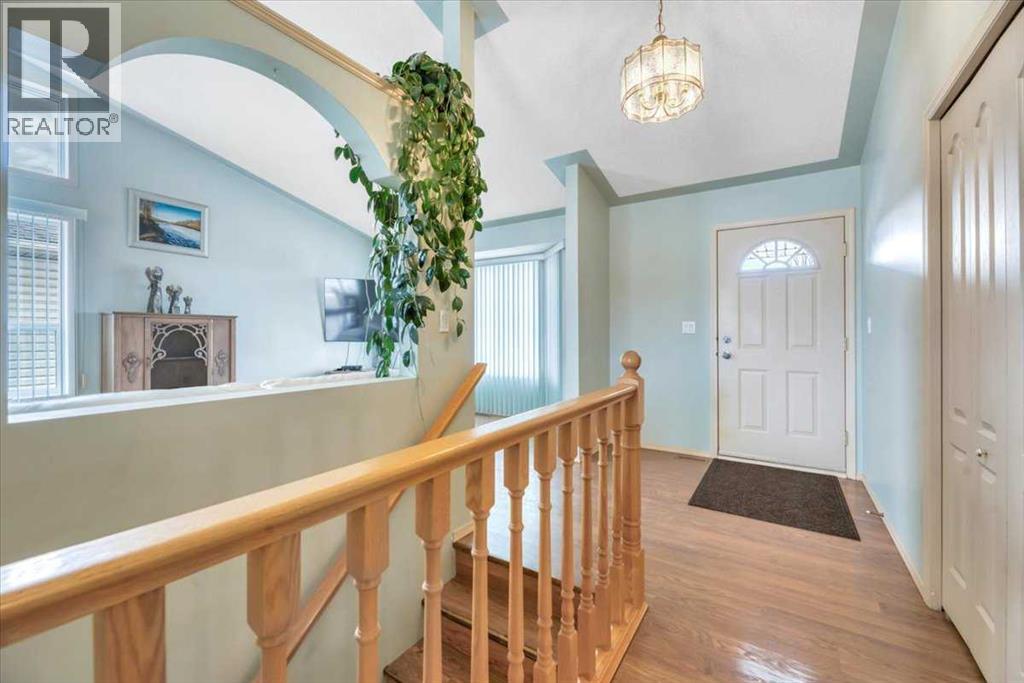 10 Valley Ridge Place NE, Diamond Valley, Alberta  T0L 0H0 - Photo 4 - A2296117