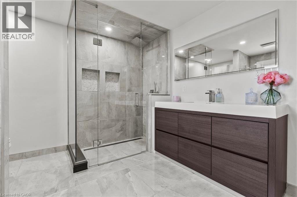 30 Orlando Drive, St. Catharines, Ontario  L2N 6X4 - Photo 23 - 40839187