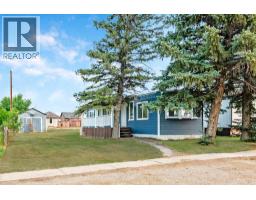 225 2 Avenue N, Champion, Alberta