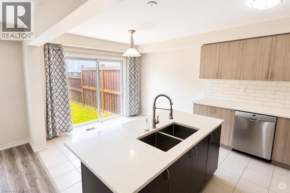 31 Arbourview Crescent, Kitchener, Ontario  N2R 0K4 - Photo 4 - 40852241
