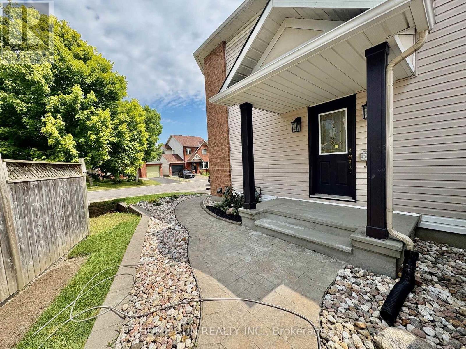 52 Collington Street, Ottawa, Ontario K2G 6X3 - Photo 3 - X13631442