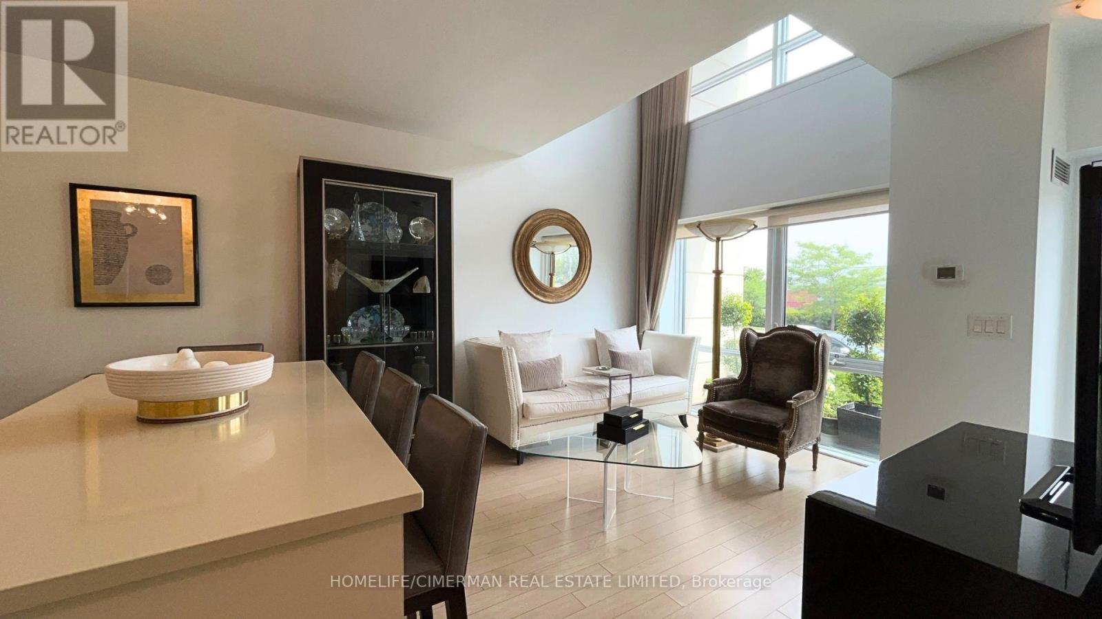 118 - 12 Woodstream Boulevard, Vaughan, Ontario  L4L 8C3 - Photo 3 - N13631436