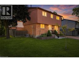 14 BERRISFIELD Crescent, Hamilton, Ontario