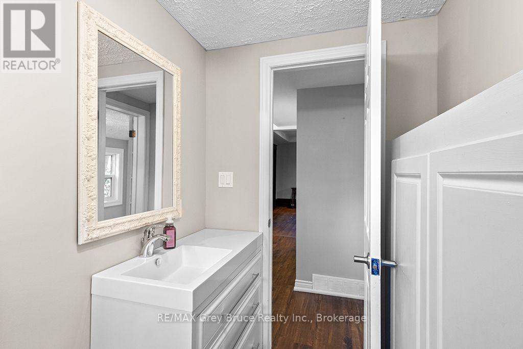 441 Frank Street, South Bruce Peninsula, Ontario  N0H 2T0 - Photo 12 - X13631422