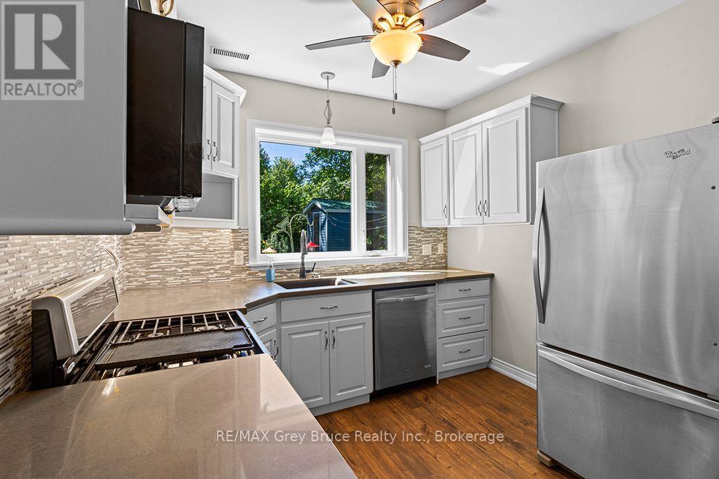 441 Frank Street, South Bruce Peninsula, Ontario  N0H 2T0 - Photo 4 - X13631422