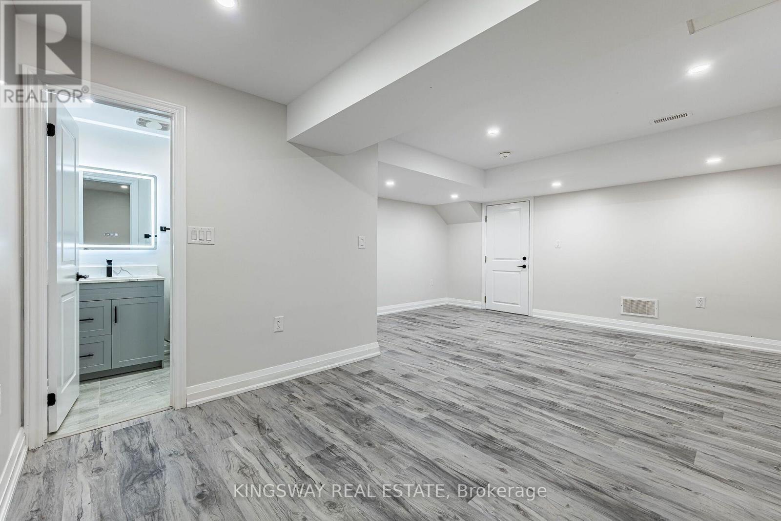 Unknown Address, ,    - Photo 38 - W13631432