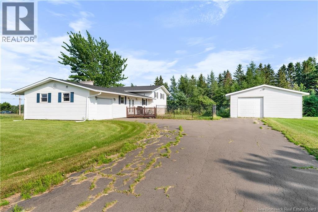104 Evangeline Street, Bouctouche, New Brunswick  E4S 3E5 - Photo 5 - NB143663