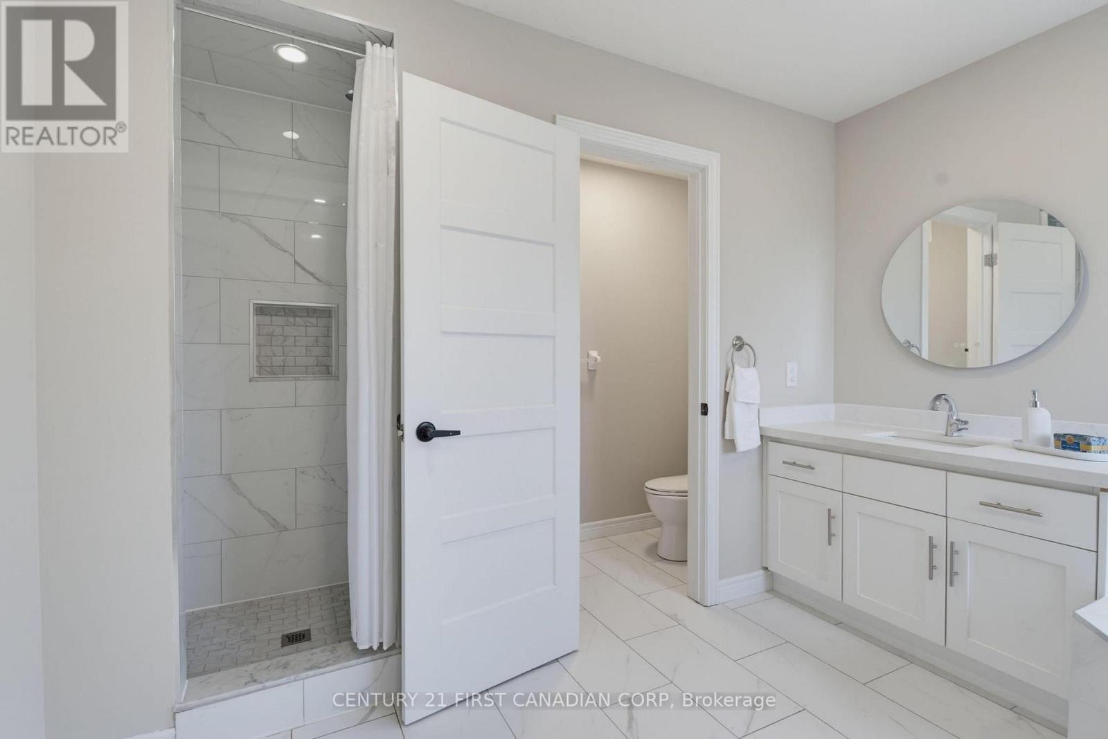 2023 Jubilee Drive, London North, Ontario  N6G 0H7 - Photo 23 - X13615582