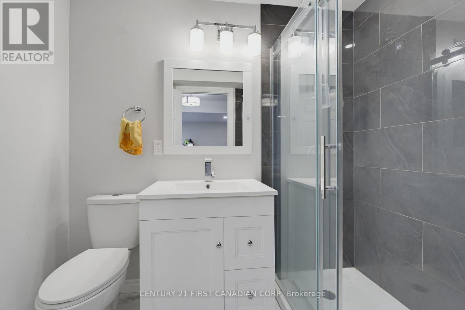 2023 Jubilee Drive, London North, Ontario  N6G 0H7 - Photo 45 - X13615582
