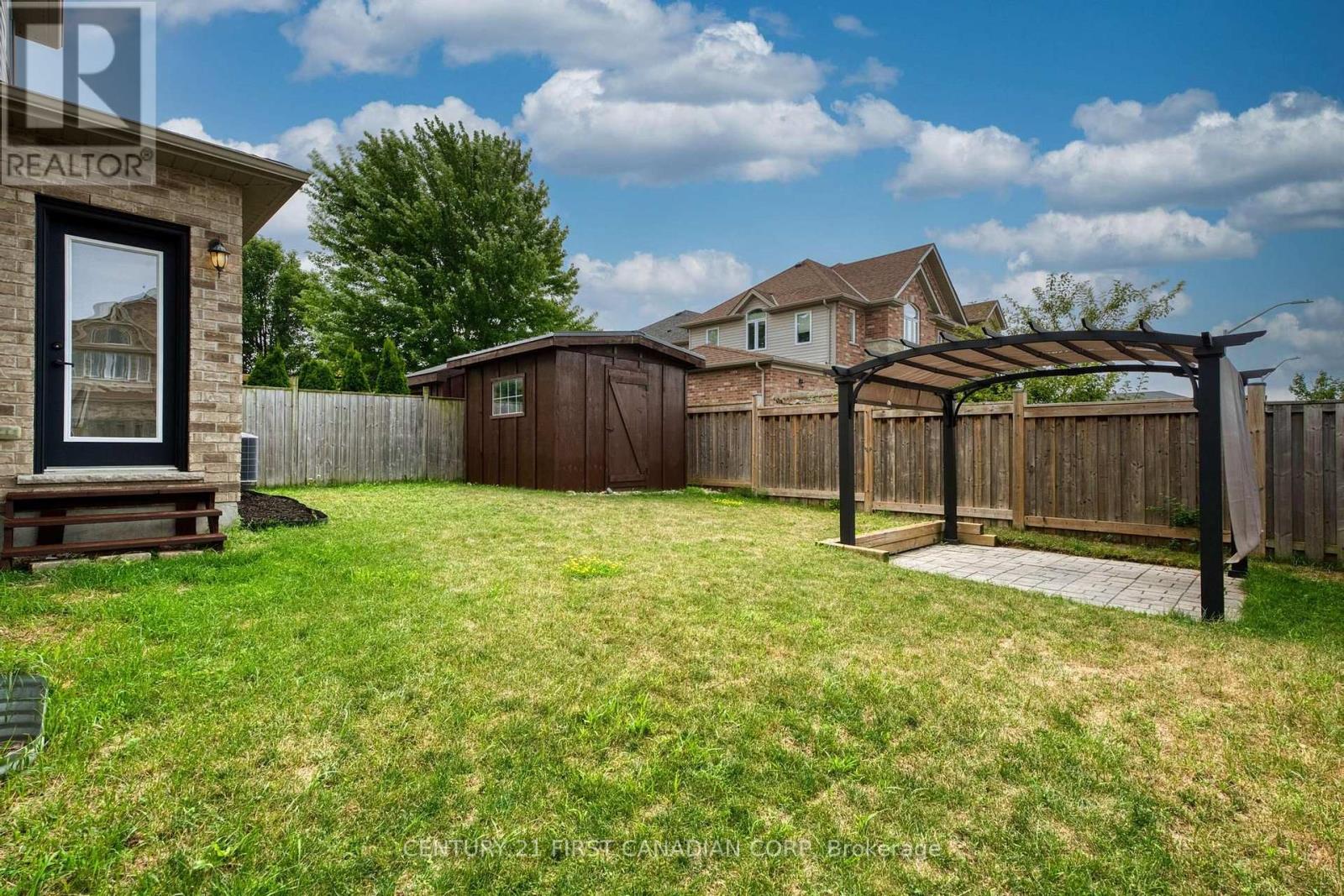 2023 Jubilee Drive, London North, Ontario  N6G 0H7 - Photo 47 - X13615582