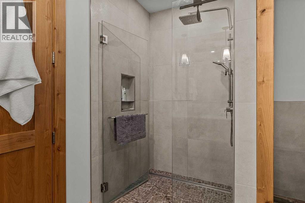 533 3rd Street, Canmore, Alberta  T1W 2H8 - Photo 31 - A2333699