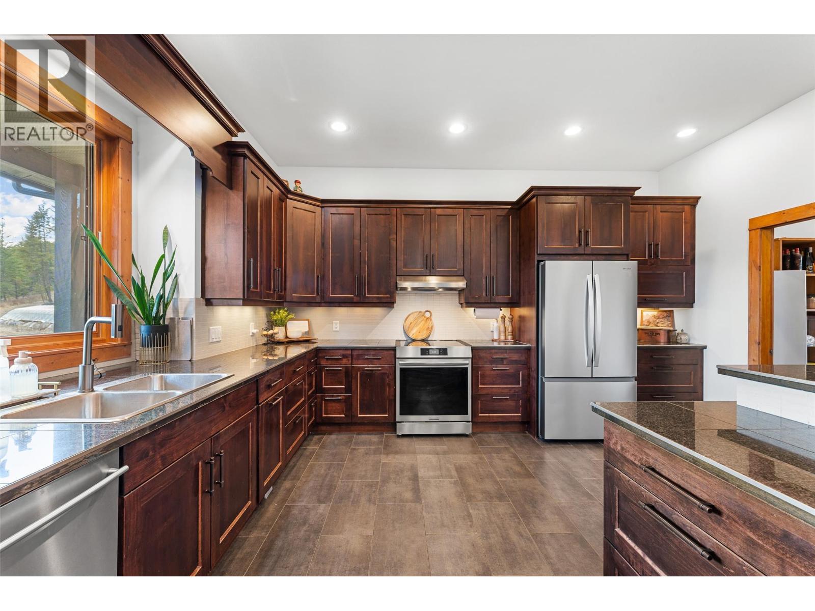 1898 Cardinal Creek Road Kelowna Photo 7 1898 Cardinal Creek Road Kelowna Photo 7