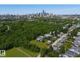 9209 96 Street NW NW, Edmonton, Alberta T6C 3Y5 (29554966)
