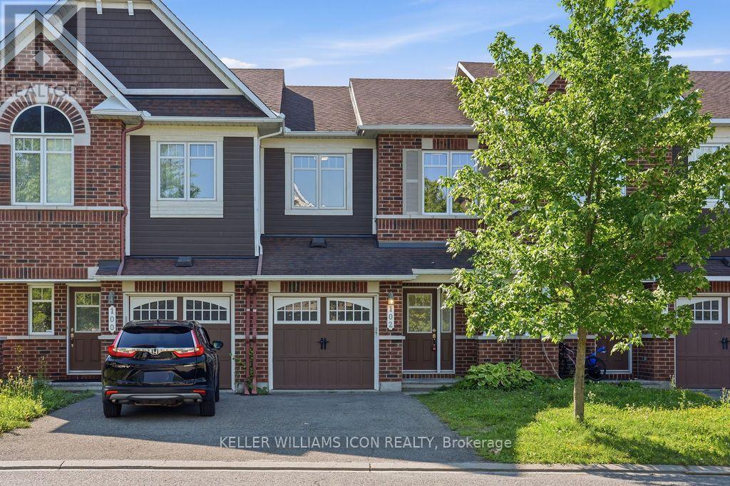 102 GARRITY CRESCENT, Ottawa, Ontario