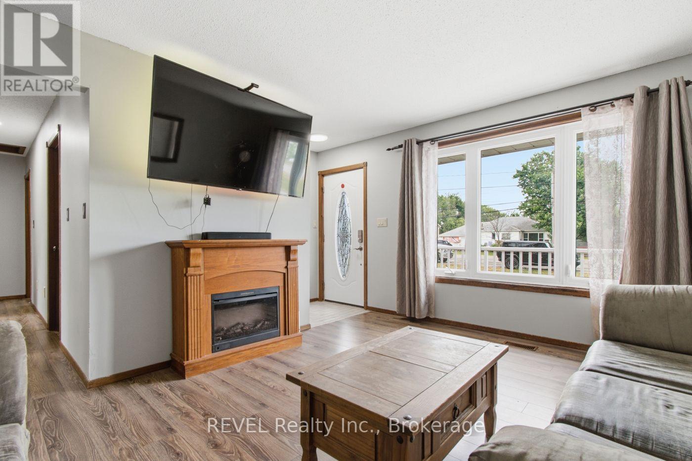 2203 Stevensville Road, Fort Erie, Ontario  L0S 1S0 - Photo 4 - X13631466