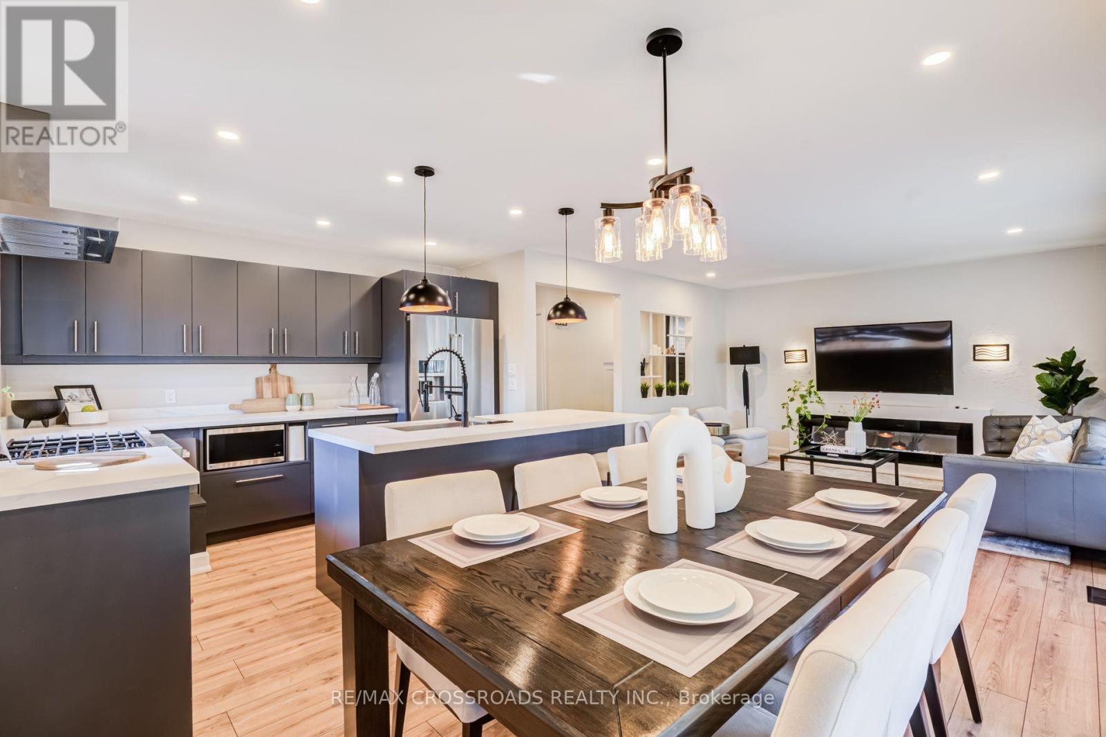49 Clementine Square, Toronto, Ontario  M1G 2V9 - Photo 11 - E13631472