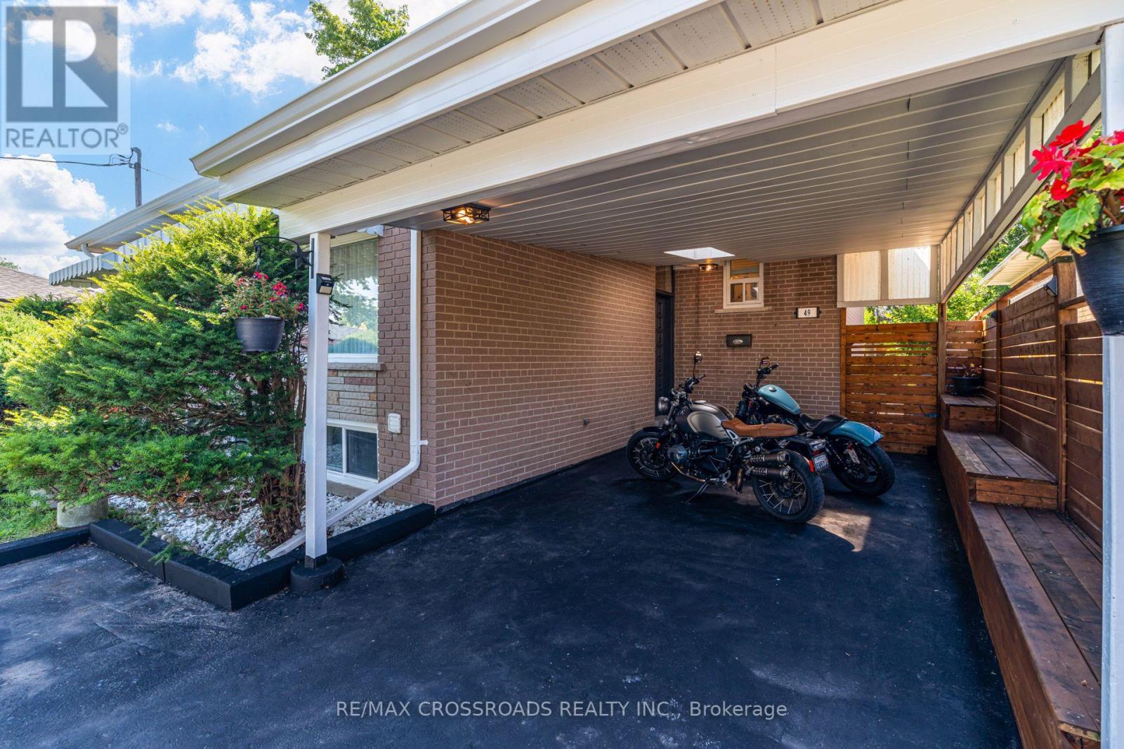 49 Clementine Square, Toronto, Ontario  M1G 2V9 - Photo 3 - E13631472