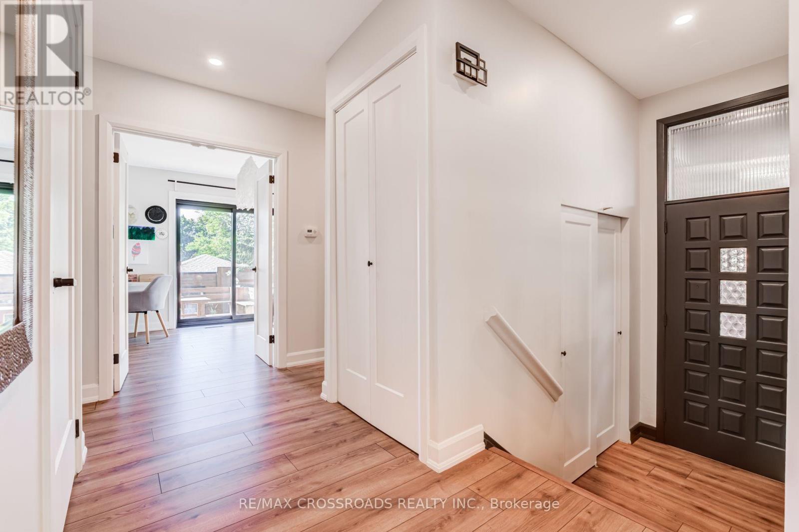 49 Clementine Square, Toronto, Ontario  M1G 2V9 - Photo 5 - E13631472