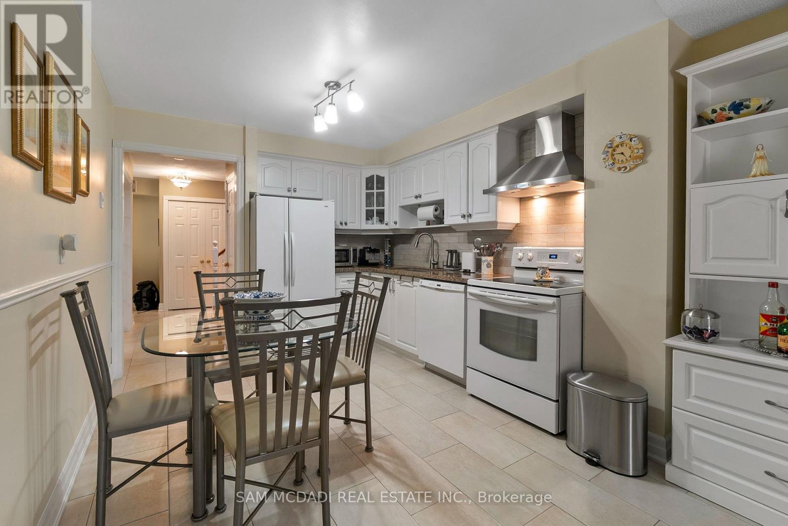 4260 Shelby Crescent, Mississauga, Ontario L4W 3N5 - Photo 10 - W13232704