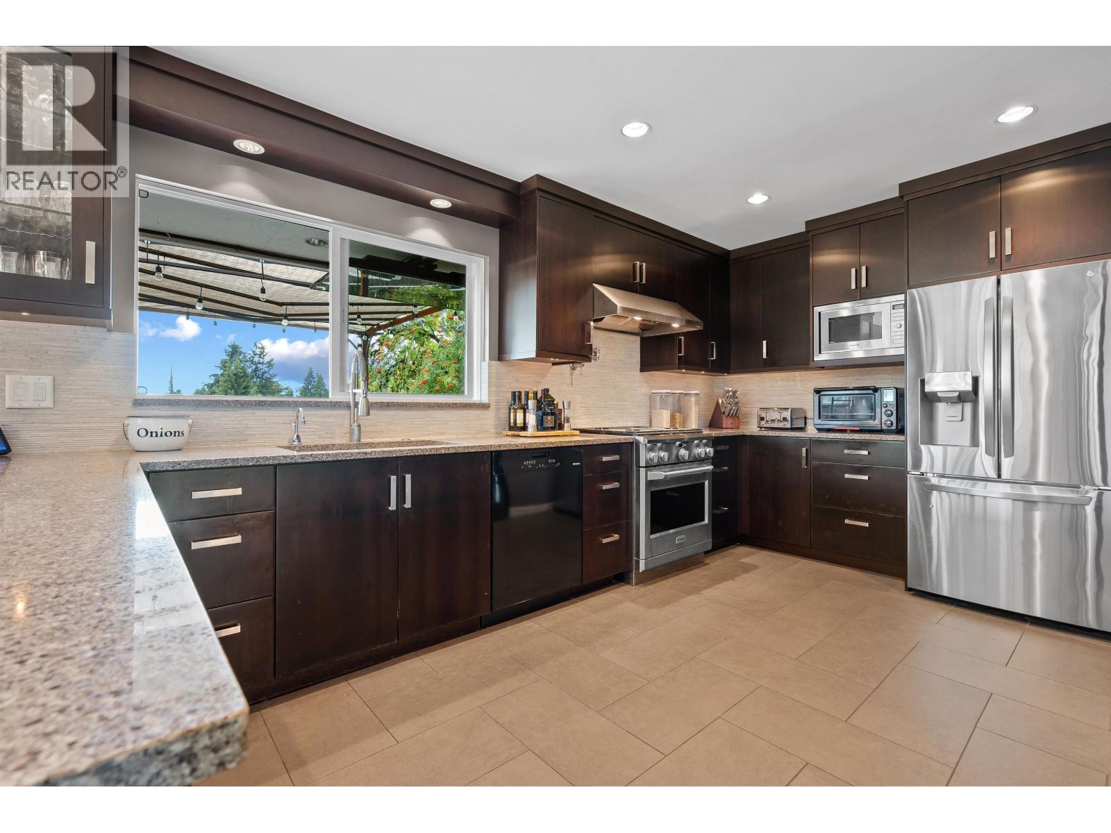 3883 Delbrook Avenue, North Vancouver, British Columbia  V7N 3Z7 - Photo 8 - R3151916