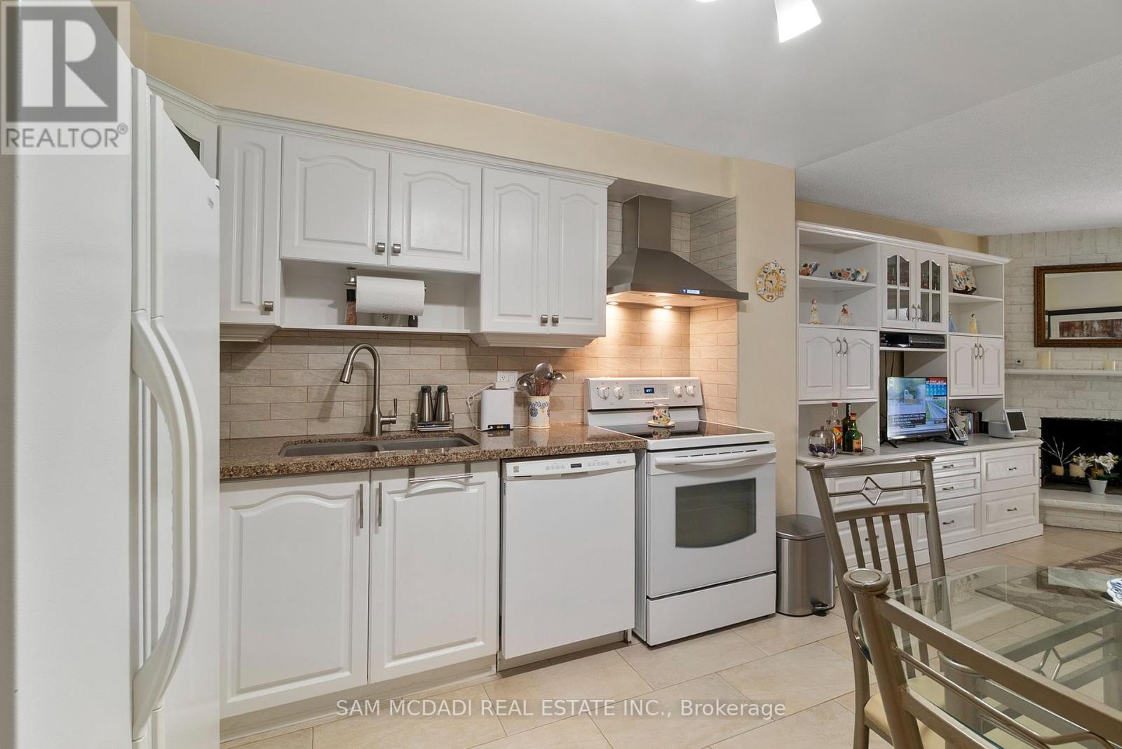 4260 Shelby Crescent, Mississauga, Ontario L4W 3N5 - Photo 9 - W13232704