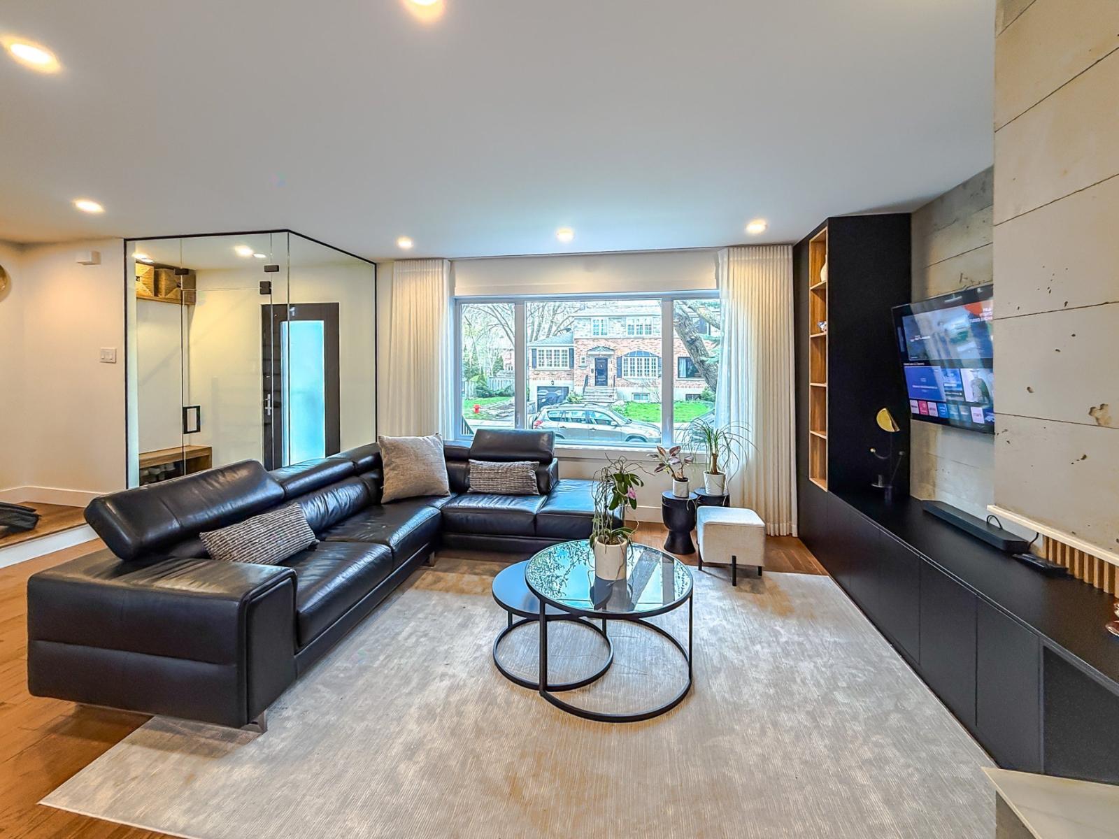 840 Rue Lindsay Montréal (Saint-Laurent) Quebec Canada H4L2R2 4